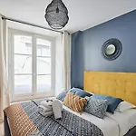 Apartment Centrer Of Paris By Studio Prestige
